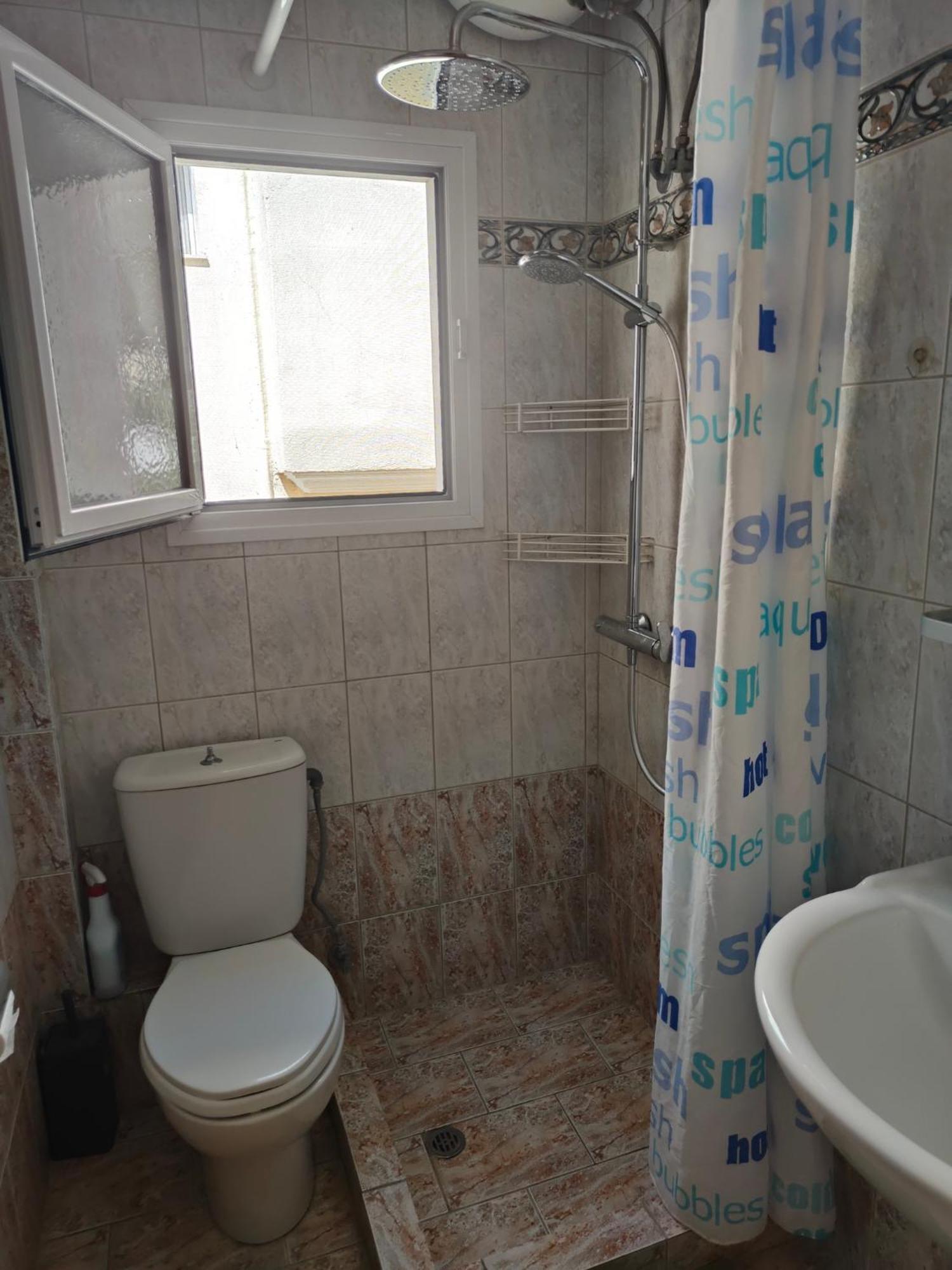 ניאה סקיוני Roses Rt Apartments Skioni II מראה חיצוני תמונה