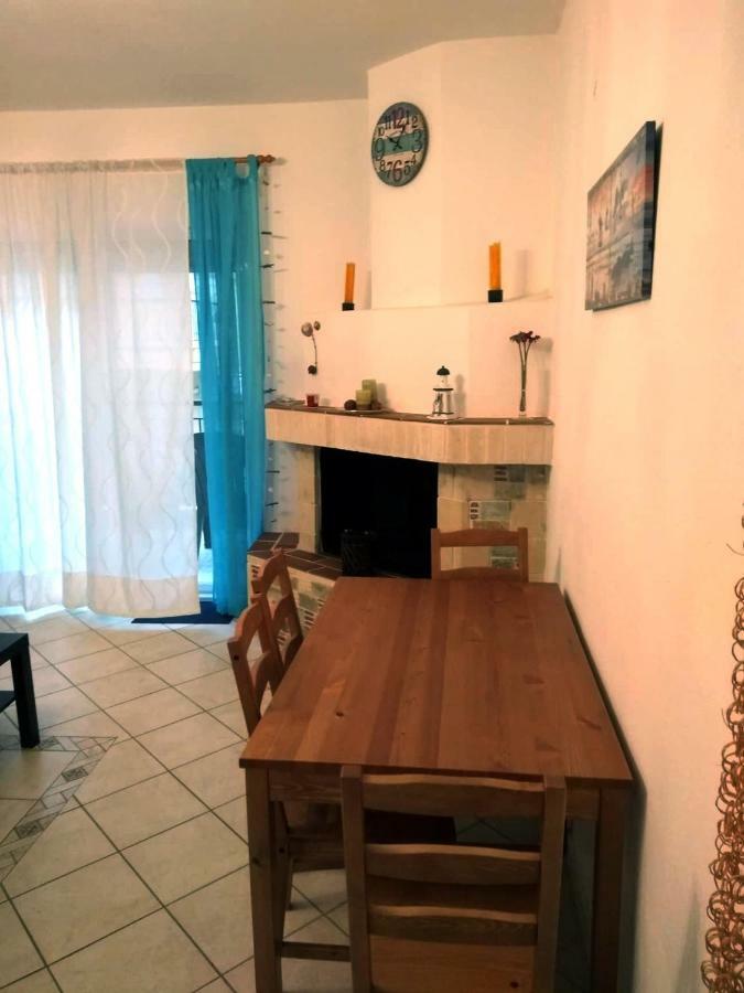 ניאה סקיוני Roses Rt Apartments Skioni II מראה חיצוני תמונה